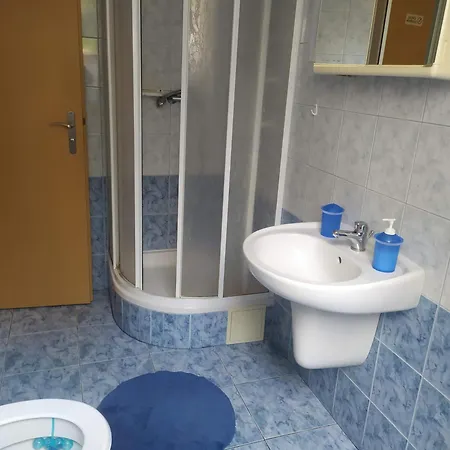 Pomnenka Pensión Lipová-lázně
